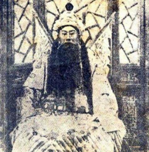 现代京剧代表人物之一:尚小云16岁就和众多名角同台演出