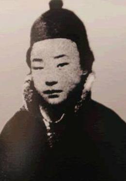 现代京剧代表人物之一:尚小云16岁就和众多名角同台演出