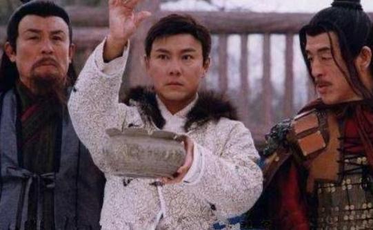 朱元璋欲杀沈万三指着猪蹄问这是啥菜