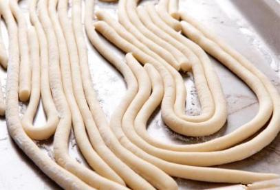 比点天灯更残忍的酷刑, 刑具只是一碗半生不熟的面条！