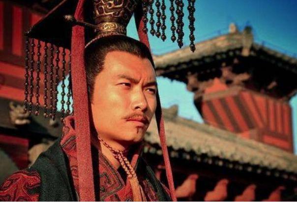 曹操为何坚决不自立为帝