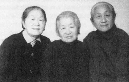 中国的居里夫人王明贞 一生无子都奉献给物理学领域