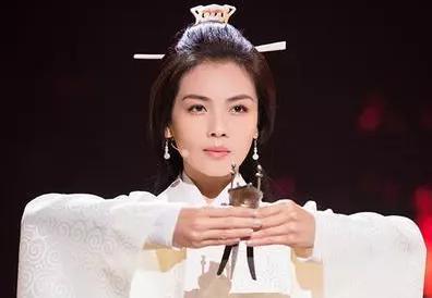 神话传说中的一位女战神，直到发现陵墓才知道是真的