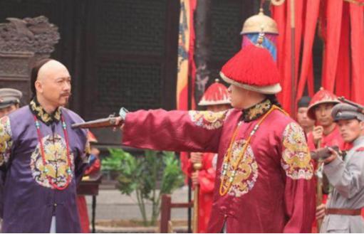 载澜跟伯希和是什么关系