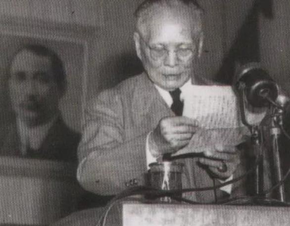 美国总统曾给他打工拎包,死后总理亲自葬八宝山,是真正的黑帮大佬!