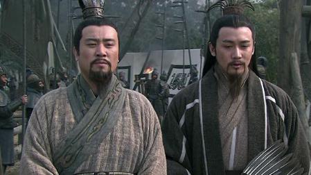 诸葛亮手中掌握权力 为何他没有像曹操一样呢