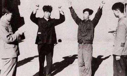 石顶武跟石金鑫是什么关系