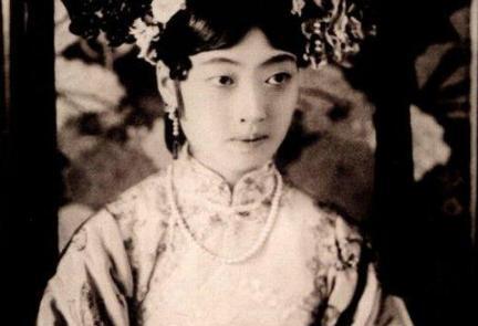 嫁给末代皇帝都很危险,婉容的父亲为何还将婉容嫁给溥仪