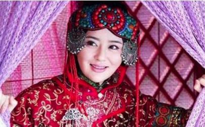 娜木钟晚年失去儿子的尊重，背后什么原因导致的