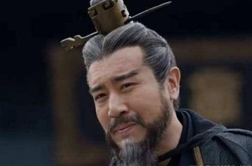 统领千军万马的一代枭雄，曹操小时候有多调皮