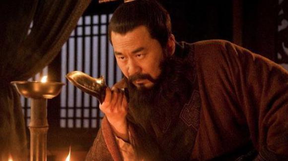 统领千军万马的一代枭雄，曹操小时候有多调皮