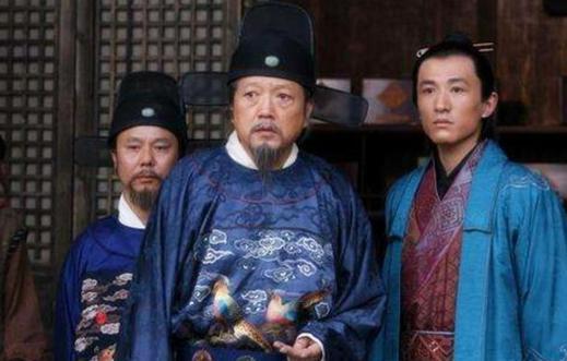 历史朝代的更迭都有同一共性，若是发生朝代必亡！