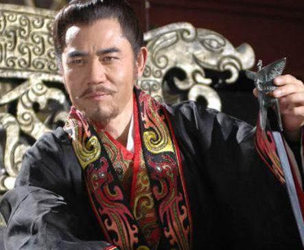 他身为皇帝为了解决了贫富差距 专门干起了劫富济贫