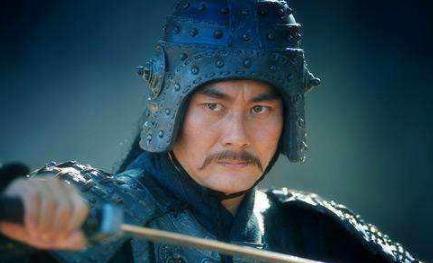 有人差点害死夏侯惇曹操很高兴！曹操和夏侯惇什么关系