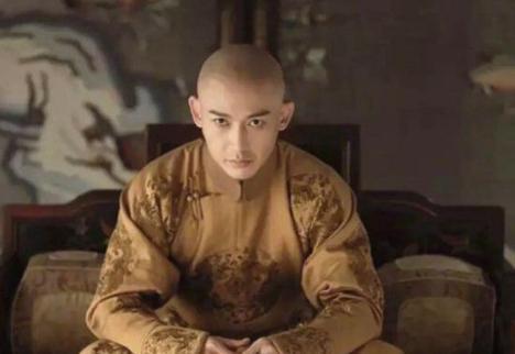 乾隆对令妃宠爱有加儿子又是太子,乾隆为何不立令妃为后