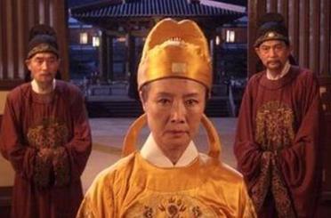 狄仁杰死后，武则天说了4个字，李元芳听了痛哭，曾泰听了流泪