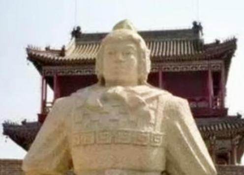 “千军万马避白袍”说的是谁