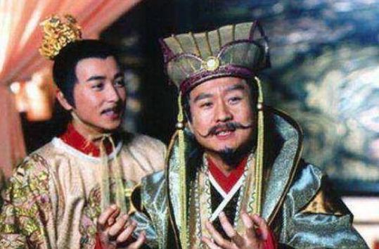 他是当朝宰相却受人鄙视,皇帝居然安排他去扫茅厕