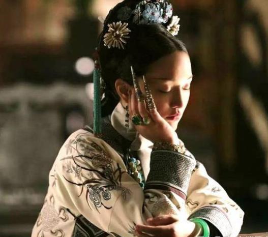 大家闺秀嫁入皇宫,却被乾隆冷落了46年