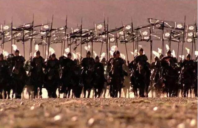 燕国妄图痛打落水狗,却差点被灭国?谁知对方瘦死的骆驼比马大!