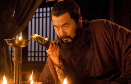 曹操“挟天子以令诸侯”有哪些好处