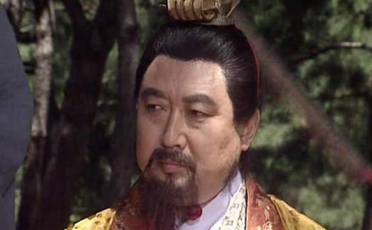 此人喝酒误事差点被刘备杀掉，诸葛亮极力担保说其是“社稷之器”