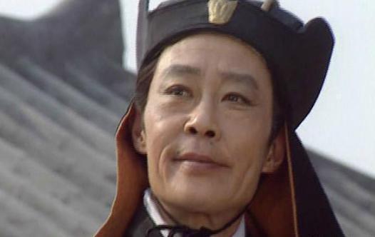 此人喝酒误事差点被刘备杀掉，诸葛亮极力担保说其是“社稷之器”