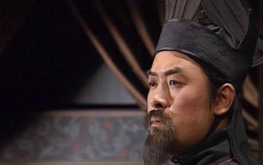 此人喝酒误事差点被刘备杀掉，诸葛亮极力担保说其是“社稷之器”