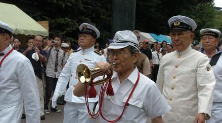 日本军国主义是在什么背景下开始的