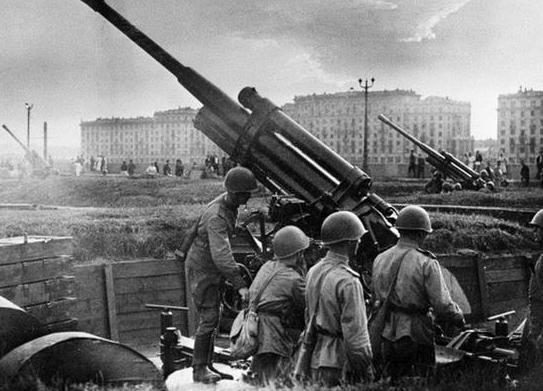 被称为“苏联军神”的是谁