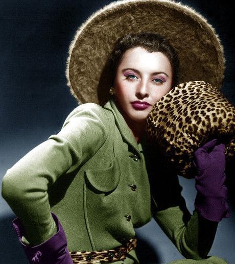 芭芭拉&middot;斯坦威克的演艺经历是什么样的 有关于她的获奖纪录及评价有哪些