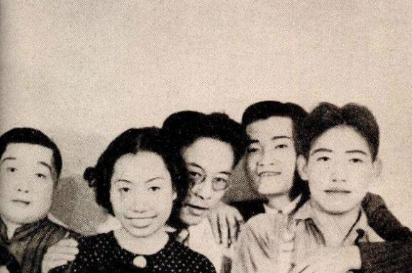 民国漫画界的新闻人物:梁白波个性十足