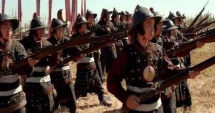 明朝步兵的主要火器是三眼铳 三眼铳的威力究竟有多大呢