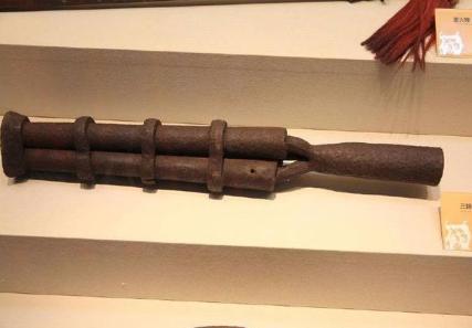 明朝步兵的主要火器是三眼铳 三眼铳的威力究竟有多大呢