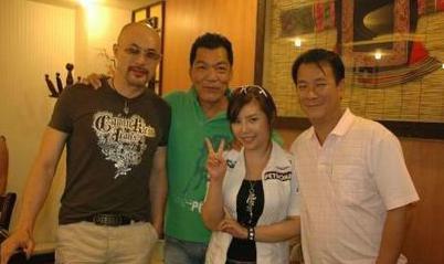 成奎安的个人生活是什么样的 有关于人物的评价是什么样的