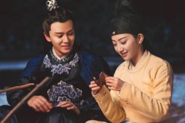 此女命运坎坷成王妃后流落民间，儿子长大之后找了她一生！