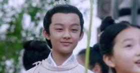 此女命运坎坷成王妃后流落民间，儿子长大之后找了她一生！