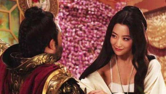 萧宝卷他做了什么事才得到潘玉儿的欢心