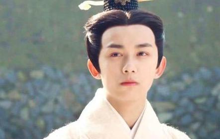 他是我国历史上最败家的富二代 偌大的一代帝国败在他的手里