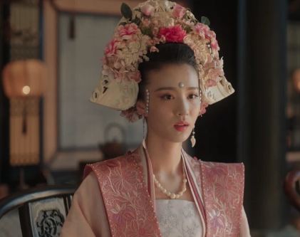 张贵妃家世背景不如曹皇后,为何那么受宠