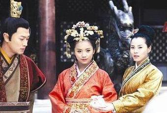 古代接旨到底是什么样 真的要全家都下跪迎接吗