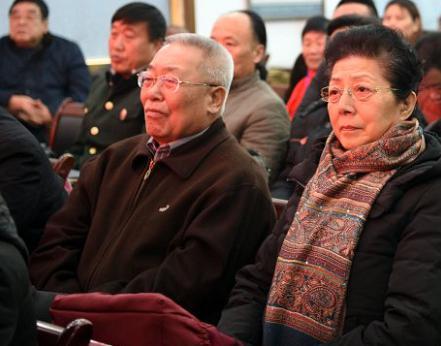 周纯全的子女现在在哪