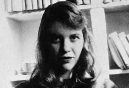 西尔维娅&middot;普拉斯：美国自白派诗人的代表