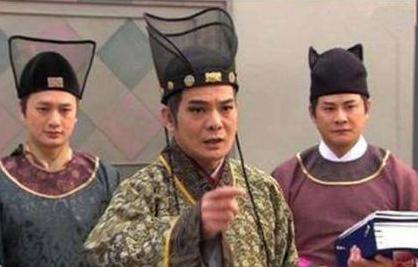 诸葛亮既然保不住魏延 为何没有杀掉太监黄皓呢