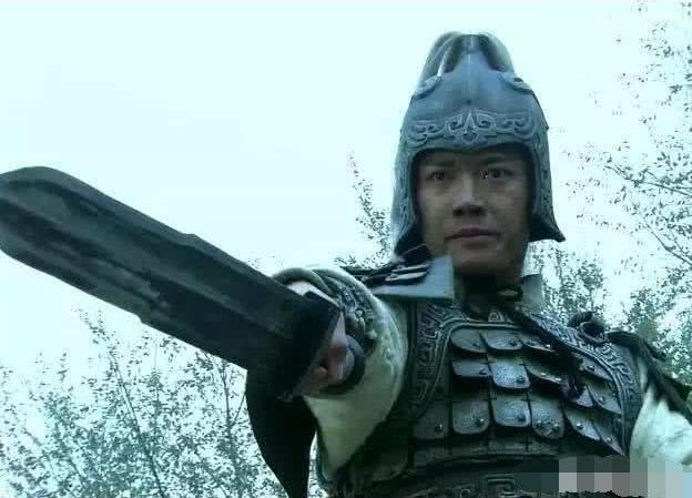 刘备为何选赵云当贴身护卫而不选关张?背后玄机让人直竖拇指