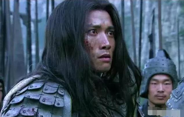 刘备为何选赵云当贴身护卫而不选关张?背后玄机让人直竖拇指