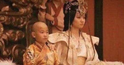 他13岁时爱上嫂子，为了娶她竟灭其母亲满门