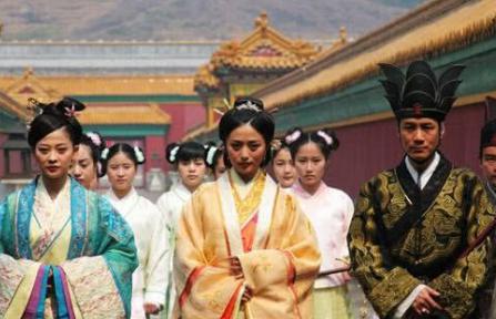 正阳门匾额的故事：因为女子的一句话 九族贬为奴隶