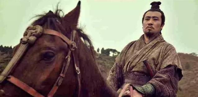 他比吕布背叛主子的次数还多,为何却还敢骂吕布为“三姓家奴”?