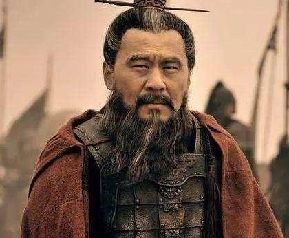 曹操手中的青釭剑被赵云抢走 剩下的倚天剑被何人拿走了